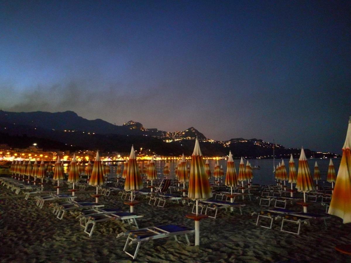 Relax House Villa Giardini Naxos Exterior photo